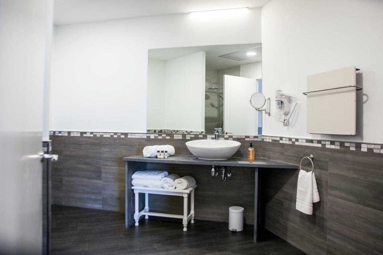 The Rock Suites & Spa Congosto Eksteriør bilde
